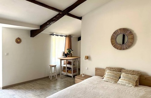 Le Busseau Bed & Breakfast | Stay at Chambres D'hôtes ''sous L'ombre DES Mimosas''