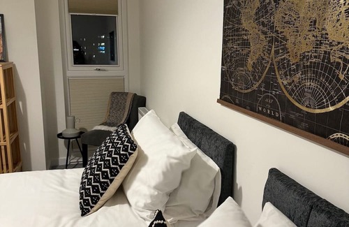 Botwell Apartment | Comfortable RomaVita Apartment with Accessible Amenities