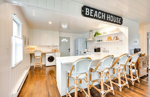 Westbrook Center House | Beachfront Westbrook Retreat with Patio and Ocean Views