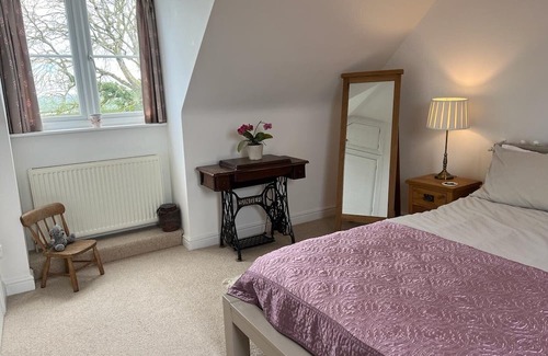 Felinwynt Cottage | Serene Family Retreat with Ocean Views, Steps to the Beach