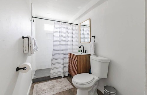 Logan Heights Apartment | Pet-Friendly San Diego Condo with Kitchen Access