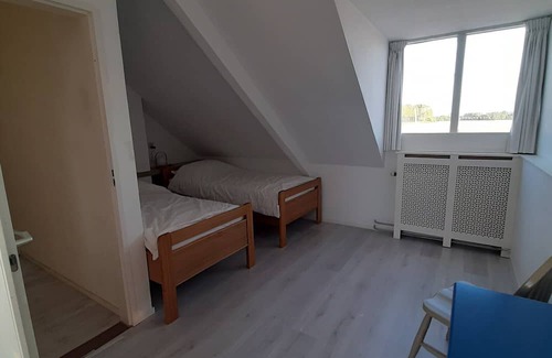 Municipality of Borsele Apartment | Cozy Zeeland Retreat: Olietunnetje with Spa and Hot Tub