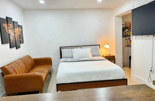 Miami Gardens Apartment | Pet-Friendly Retreat: Ideal for Families and Nature Lovers