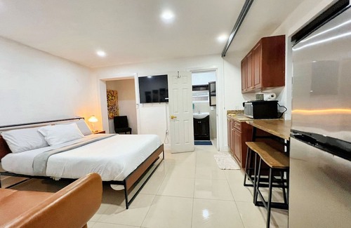 Miami Gardens Apartment | Pet-Friendly Retreat: Ideal for Families and Nature Lovers