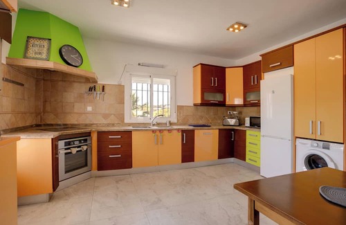 La Gaspara House | Experience 'Chalet Calancha': Mountain Views & Family-Friendly Amenities