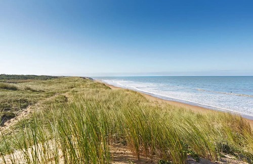 Olonne-sur-Mer House | Vrbo Property: Family-Friendly Retreat with Hot Tub Access