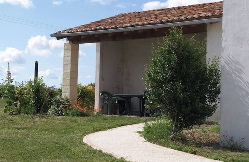 Brives-sur-Charente Apartment | Relax at La Treille: Studio with Garden View, Child Friendly