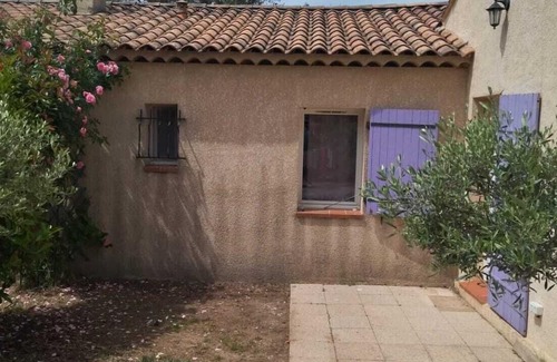 Rocbaron Apartment | Charming Studio with Pool and Kitchen in Provence Verte