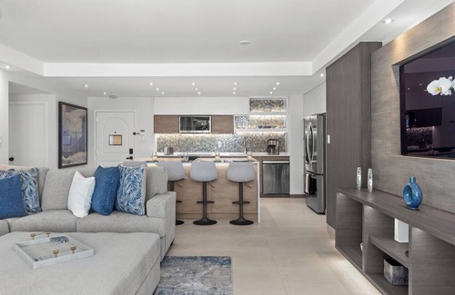 Mameyes II Apartment | Beautiful Remodeled 2 Bedroom Ocean Villa with Pool & Spa