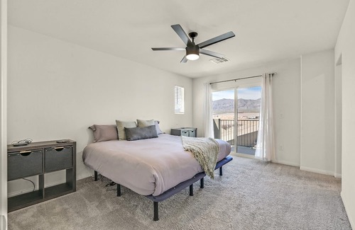 North Las Vegas House | Inviting 3BR Vegas Townhouse with Pool Access & Family-Friendly