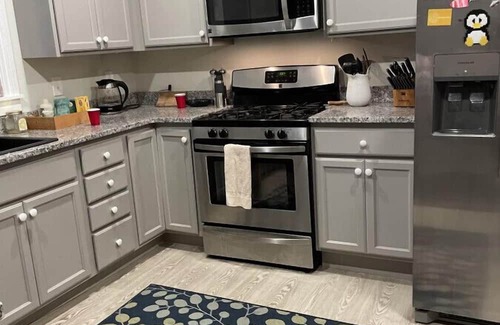 Vinalhaven House | Discover The Pond House on Carver's Pond - Pet Friendly Stay