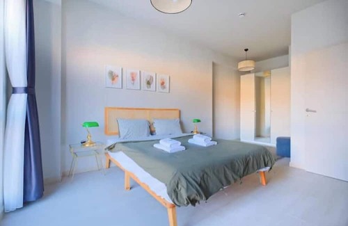 Serdivan Apartment | Modern 2BR Flat in the Heart of the City with Family Amenities