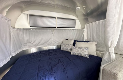 Marathon Resort | Charming Airstream Bambi Retreat with Pool & Family Amenities