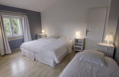 Colonzelle Cottage | Cozy Cottage 'Est' with Pool, Private Terrace & Wi-Fi