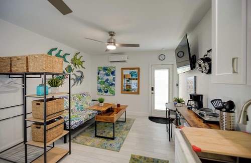 North Fort Myers Apartment | Tropical North Fort Myers Studio with Pool & Ocean Views