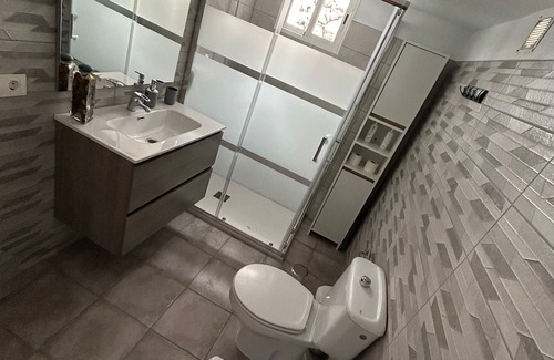 Villa de Mazo House | Pet-Friendly Escape with Hot Tub and Kitchen Amenities