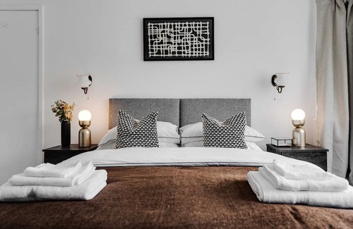 Bamber Bridge House | Serenity: 3 Bedrooms with Free WiFi & Family Amenities
