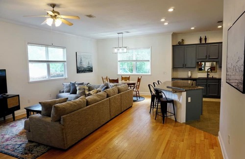 Freeport House | Bay Breeze House: Steps from the Bay & Near 30A Beaches