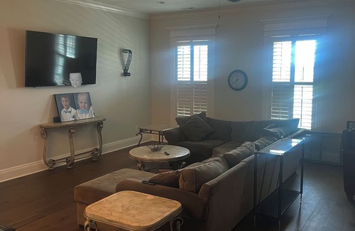 Prospect House | Getaway to PGA & Derby 2024: Family-Friendly Retreat