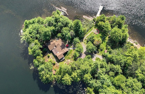 Muskoka Lakes Cottage | Serene Lakeside Escape: Windsor Point Retreat for Families