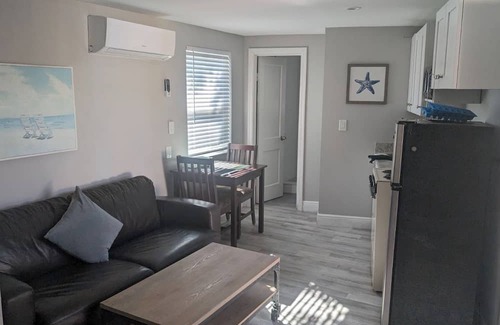 Capri Isle Apartment | Cozy Studio Apartment Steps from Treasure Island Beach