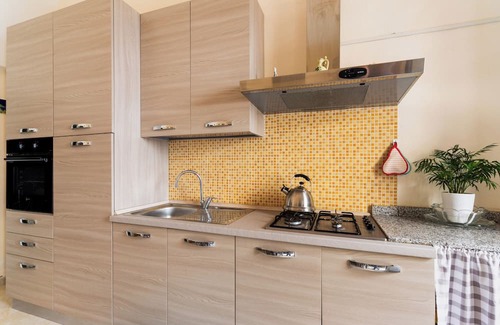 Specchia Apartment | Relax in Apartment 'Contrada Puzzunovu' with Balcony & Kitchen
