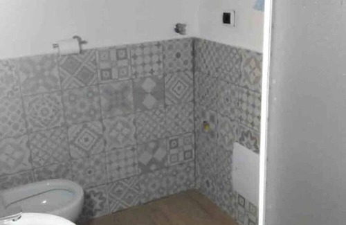 Itri Apartment | Cozy Studio Apartment 'Suite Dei Briganti Innamorati' with Wi-Fi