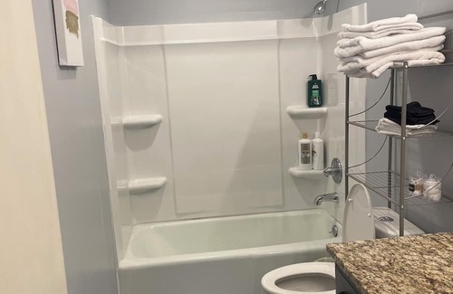 Olathe House | Pet-Friendly 3-Bedroom Retreat with King Bed Awaits You