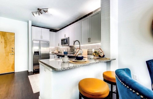 Lincoln Square Lofts Apartment | Luxury One Bedroom Rental in Lone Tree