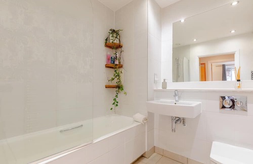De Beauvoir Apartment | Inviting 1BD Flat in Haggerston: Perfect for Your Stay!