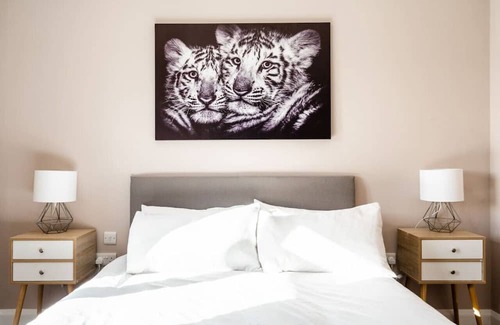 Cleeve House | Relax at The Oak View: A Countryside Retreat in Bristol