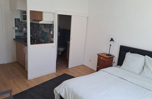 Lodeve Apartment | Cozy Studio in Heart of Lodève - Perfect for Families