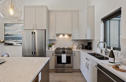 Black Creek House | Oceanfront Getaway at The Beach House in Saratoga