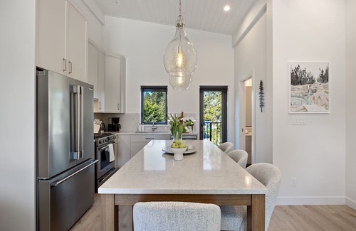 Black Creek House | Oceanfront Getaway at The Beach House in Saratoga