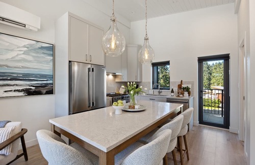 Black Creek House | Oceanfront Getaway at The Beach House in Saratoga