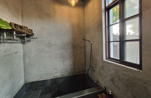 Fengshan District House | Historic Village Retreat with Vintage Suite & Hot Tub