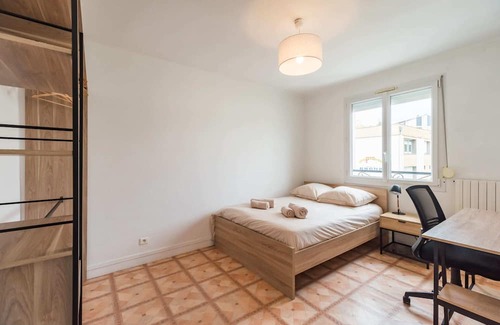 Guingamp House | Ideal Family Retreat at Gite du Stade, Guingamp for 8