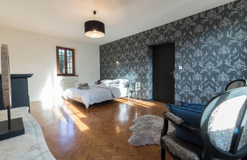 Cazeres House | Pet and Child-Friendly Vrbo Property for Your Next Getaway