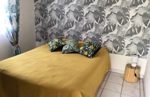 Saint-Paul House | Discover Ti Kaz Paradis: Renovated Maison with Ocean Views