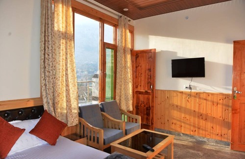 Mohal Hotel | Inviting Tulip Flowing River View in Bhuntar