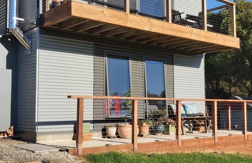 Apollo Bay Apartment | Relax and Rejuvenate at Killala Loft with Kitchen Amenities
