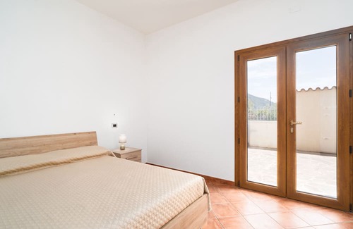 Loculi Apartment | Cozy Appartamento 1 with Mountain View & Modern Amenities