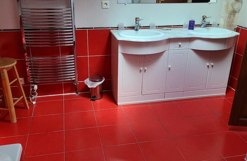 Brives-sur-Charente Bed & Breakfast | Family Suite at Les Coquelicots with Pool Access