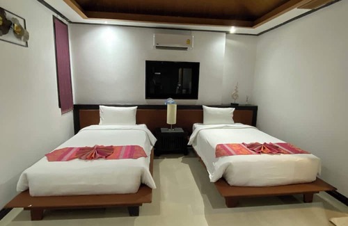 Wichit Villa | Relaxing Two-Bedroom Villa with Private Pool Near Attractions
