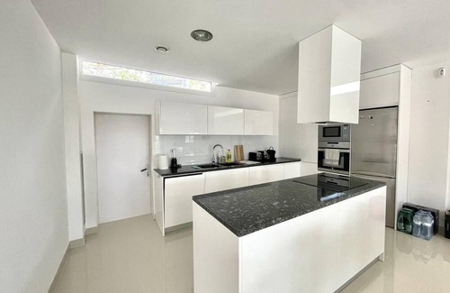 Sa Riera Villa | Rosa del Mar House: A Mediterranean Escape with Sea Views