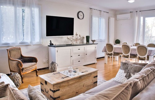 Bas-Vernet House | Relaxing Oceanfront House in Perpignan with Breakfast
