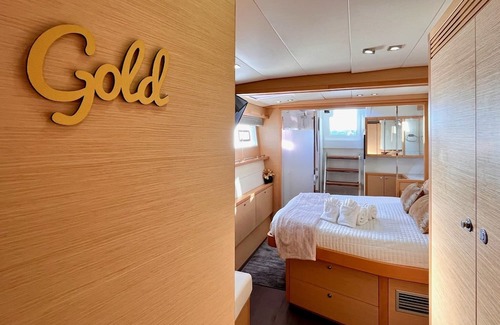 Staniel Cay Boat Rental | Indulge in All-Inclusive Yacht Bliss in the Bahamas