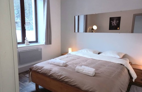 Remiremont Apartment | Quiet Appartement Les Iris Near City Center with Kitchen