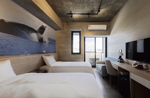 Magong Bed & Breakfast | Discover Deep Blue 23 B&B: Family-Friendly Getaway