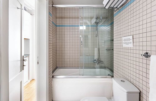 Asmali Mescit House | Vibrant Townhouse Perfect for Nightlife Enthusiasts